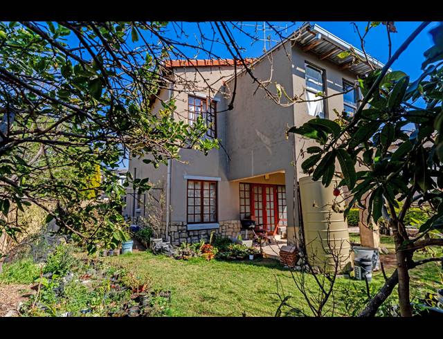 4 BEDROOM HOUSE FOR SALE IN SUMMERSET